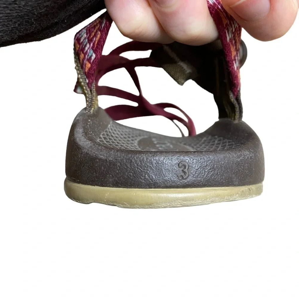 Chaco Z Cloud Burgundy Strappy Water Hiking Sandals Size 3